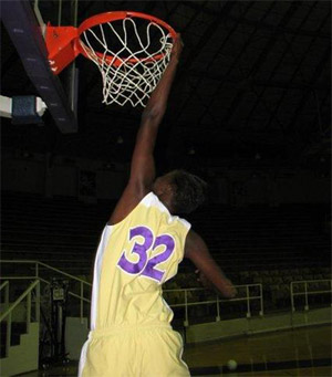 NCAA: Les "Lady Panthers" surclassent les "Matador"s de Northridge, Aminata Dieye "Bibiche" 9 pts, 9 rbds et 4 contres.