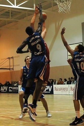 Michel Diogoye DIOUF (CB QALAT)13 pts, 9 rbds,3 interceptions et 3 contres