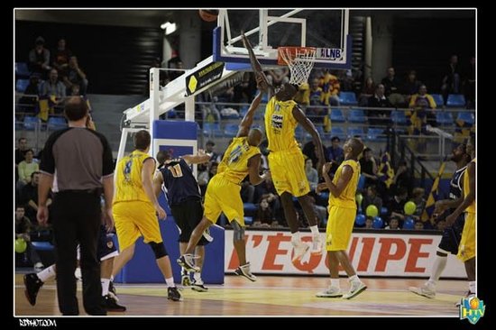 PRO A J11: Victoire du Mans et de Hyeres-Toulon