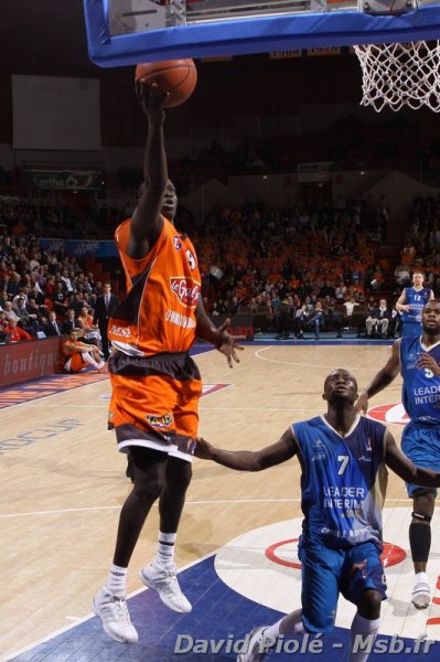 1/4 Finale SEMAINE DES AS: Le Mans battu par Vichy - Maleye  Ndoye 15 pts et 5 rbds.