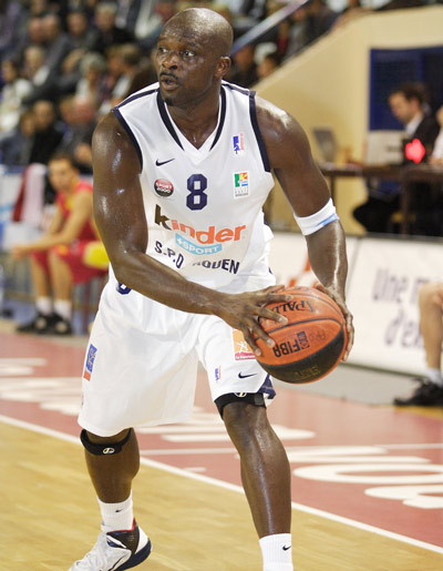 Cheikhou Thioune (Rouen) 21 pts, 8 rbds, 2 interceptions et 1 passe   +28 d'évaluation