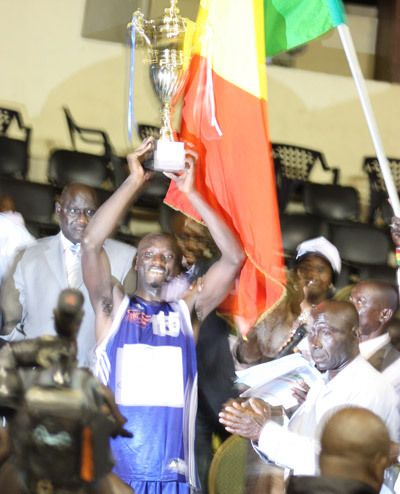 FINALE COUPE ST MICHEL 2011 : Mermoz tient sa coupe