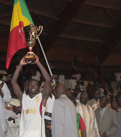 Finale senior  de la Coupe du Sénégal 2011 : Douanes  pour le triplé