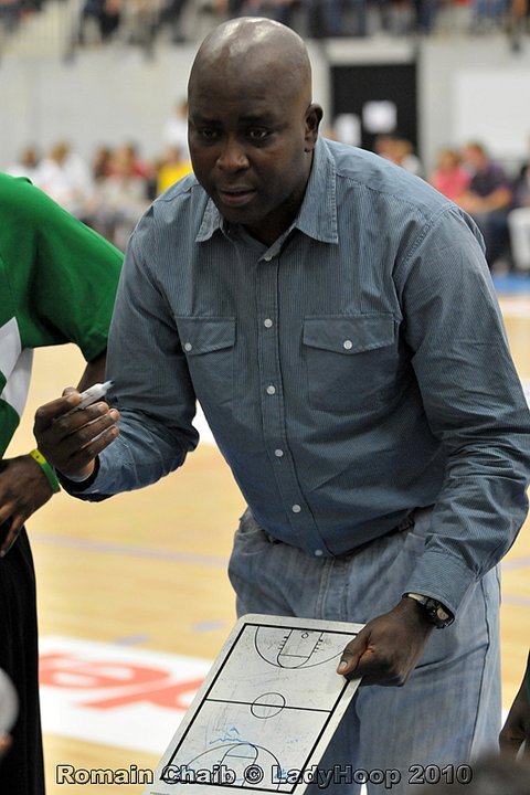 AFROBASKET MALI : Moustapha Gaye publie la liste des 12 , Fatou Dieng et Fatou Binetou Thiam intégrent le groupe