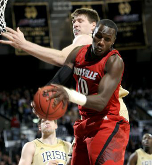 (VIDEO) - Gorgui Dieng et Louisville tombent aprés 5 prolongations