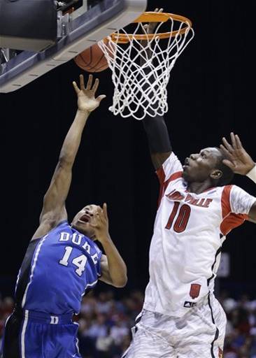 contre de Gorgui Dieng sur le meneur de Duke Rasheed Sulaimon