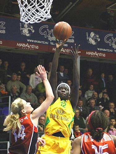 Astou Ndiaye 20 pts et 9 rebonds - photo Archive