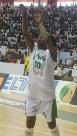 Astou Traoré  (Cop Crespi)25 pts, 3rbs , 3 interceptions et 1 passe