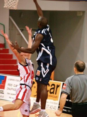 Cheikh Thioune 18pts,6rbds et 2 passes