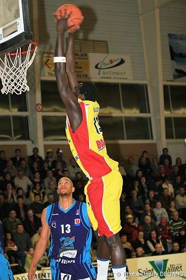 FRANCE PROB j-19: Malick Badiane intenable, 20 pts,12 rbds,3 passes et 2 contres