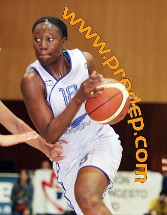 Astou Traoré (COP CRESPI) 21 pts, 6 rbds et 4 interceptions