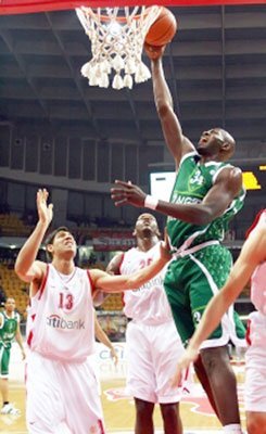 Mamadou ndiaye 19 pts,14 rbds et 2 contres