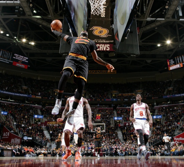 NBA 2016-2017: LeBron James réussit son 43e triple double et les Cavaliers battent les Knicks 117-88