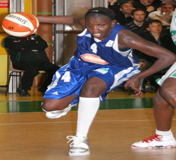 FRANCE LFB Journée #12 : Le Hainaut souffre et Villeneuve continue sa remontée -N’Deye N’Diaye 11 pts et 10 rbds et 5 pds pour 20 d'évaluation