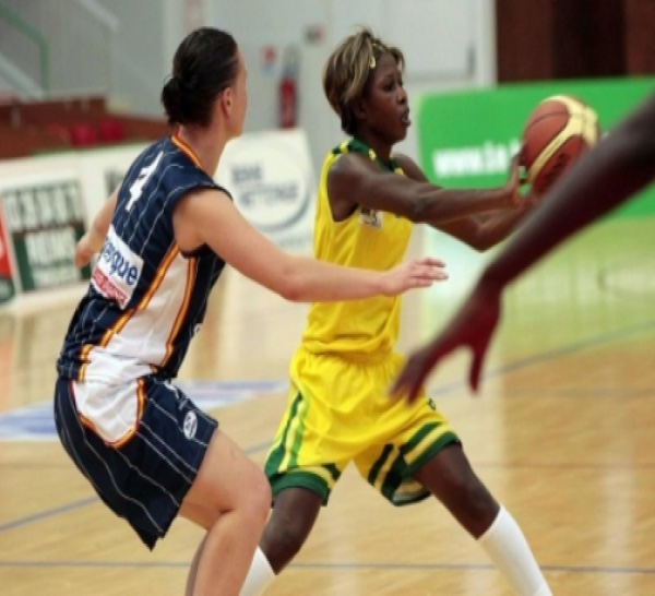 FRANCE NF1  J2: NICE-REIMS - FATOU DIENG 32 pts bourreau des niçoises, Lika Sy 19 pts