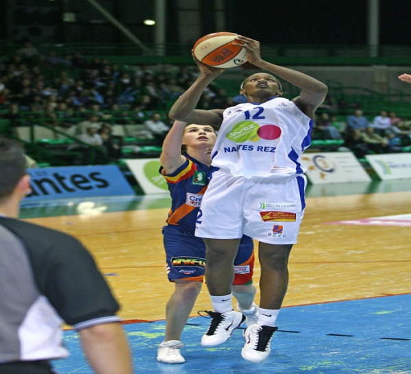 FRANCE LFB J7 et NF1 J8: Mame Marie SY en mode Super Woman 23 pts, 13 rbds, 4 pds, 4 interceptions