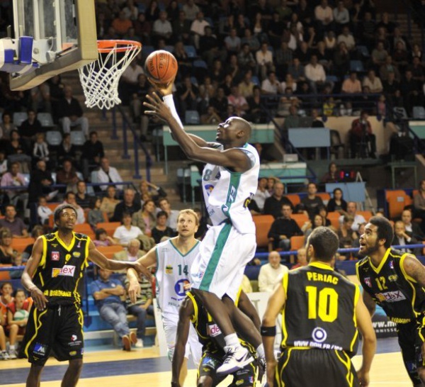 FRANCE PRO B - J27 - Irrésistible Elan, Antoine Mendy 16 pts et 7 rbds