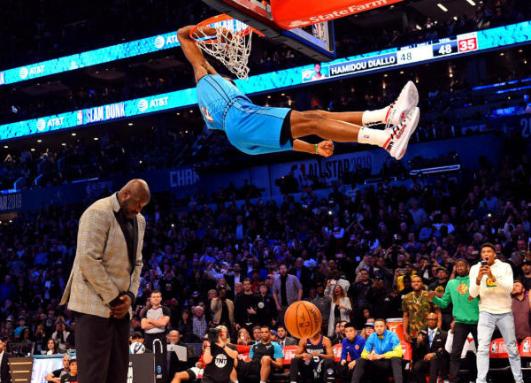 NBA SLAM DUNK : Hamidou Diallo vole au dessus du Shaq pour remporter le concours de dunk