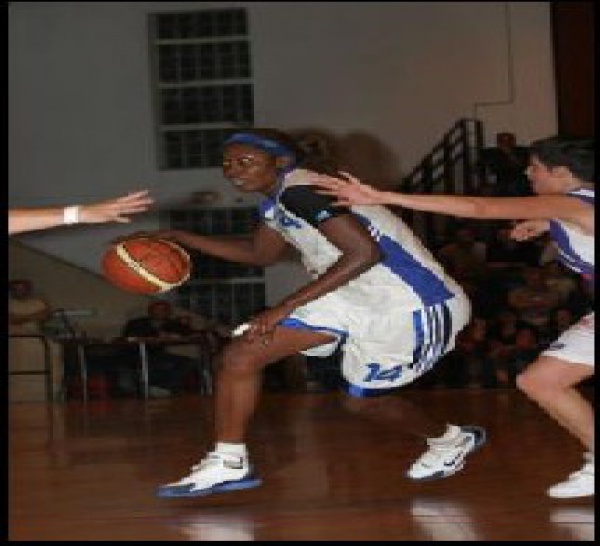 NF1 9éme Journée: BASKET LANDES - LYON: 87-82 ,( Bineta Diouf 23 pts, 12 rbds et 3 interceptions