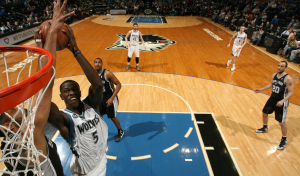 NBA - Les résultats de mardi,encore un double double pour Gorgui (15 pts et 12 rbds)