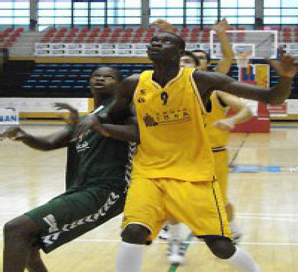 ESPAGNE ULEB : Portrait de Youssoupha MBAO